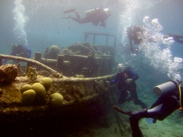 Divers at the Tug Boat IMG 7756